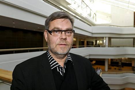 Kivijalkasairaalat ovat kalliita, eivätkä aina potilaille parhaita paikkoja, sanoo professori Reino Pöyhiä. 