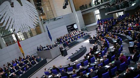 Saksan parlamenttiin eli Bundestagiin kohdistunut verkkovakoilu tuli ilmi 2015. Uusimmat vakoilukohteet ovat kuluvalta vuodelta, kuten myös kuva Bundestagista.