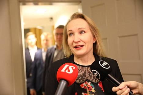 Teknologiateollisuuden työmarkkinajohtaja Minna Helle.