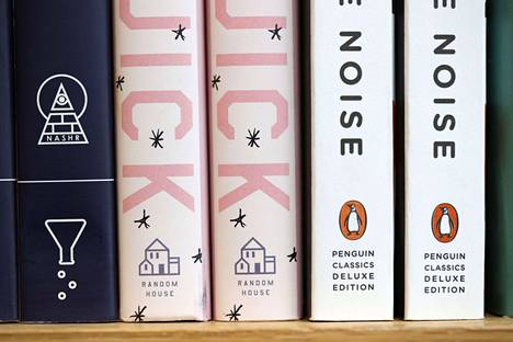 Yhdysvaltain oikeusministeriö haluaa estää kustannusjätti Penguin Random Housen yrityskaupan, jossa se ostaisi kilpailijansa Simon & Schusterin. 