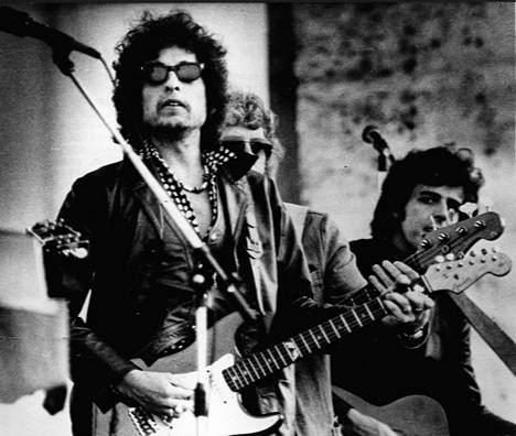 Bob Dylan kuvattuna Nürnbergissä Saksassa lokakuussa 1975.