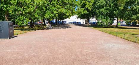 According to Hämäläinen's blog, the three wide sand corridors in Stadioninpuistiko are borderline cases.