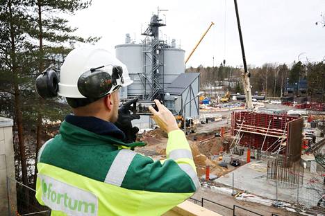 Energiayhtiö Fortumin pellettivoimala Espoon Kivenlahdessa. Voimalan rakentaminen on ollut osa Fortumin projektia, jolla yhtiö muuttaa lämmöntuotantoaan hiilineutraaliksi. 