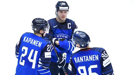 Leijonat edelleen maaleitta kuumassa ottelussa, Tanskan NHL-apu taklasi Tommi Kivistön pahannäköisesti laitaan – HS seuraa Suomen taistelua