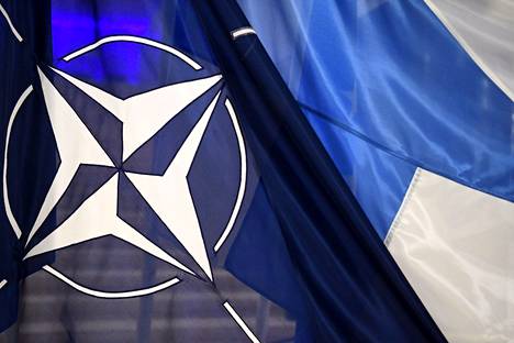 Ylen kyselyn mukaan  53 prosenttia suomalaisista kannattaa Suomen liittymistä sotilasliitto Naton jäseneksi.