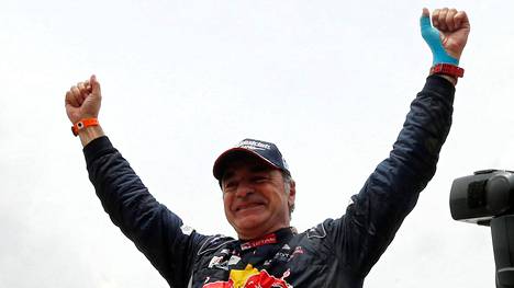 Carlos Saintzin auto ei syttynyt palamaan kuten 20 vuotta sitten legendaarisessa MM-rallissa – 55-vuotias espanjalainen voitti Dakar-rallin