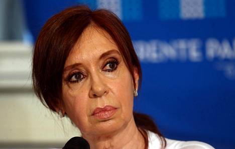 Cristina Fernández de Kirchner aloitti joulukuussa senaattorina eli Argentiinan parlamentin ylähuoneen jäsenenä.