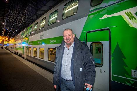 Toimitusjohtaja Lauri Sipponen oli lähdössä aamujunalla Kouvolaan. Hän aloitti tehtävässään elokuussa. 