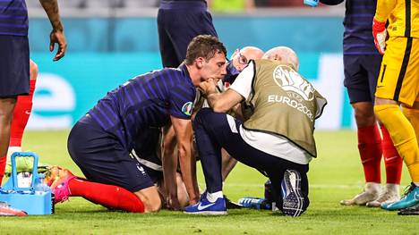 EM-jalkapallo | Ranskan puolustaja sanoo menettäneensä tajuntansa: annettiin jatkaa ottelun loppuun