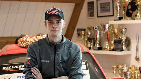 Niclas Grönholmilta vietiin aikasakolla uran avausvoitto MM-rallicrossissa