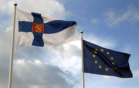 Suurin osa suomalaisista suhtautuu Euroopan unioniin myönteisesti.
