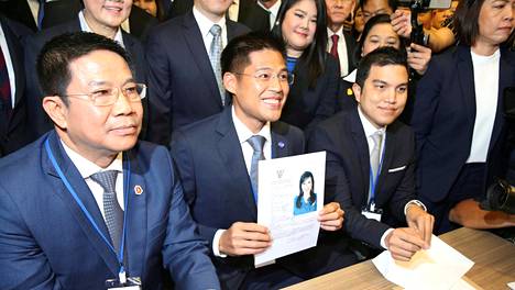 Thaimaan kuninkaan isosisko asettui pääministeri­ehdokkaaksi – Kuningas pitää ehdokkuutta sopimattomana