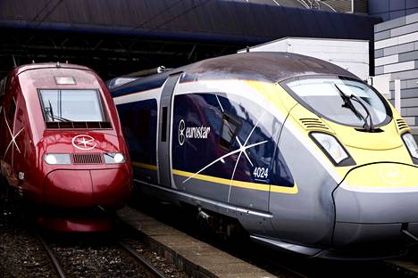 Eurostar-juna Brysselissä uuden logon julkistustilaisuudessa tiistaina.