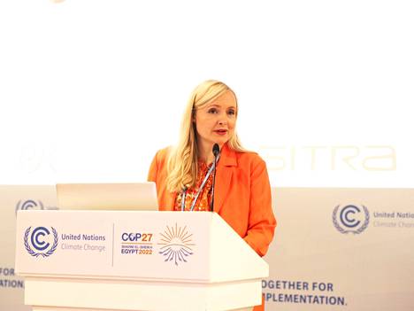 Suomen ympäristö- ja ilmastoministeri Maria Ohisalo puhui ilmastokokouksessa Sharm El-Sheikhissä torstaina.