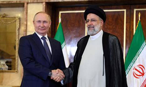 Venäjän presidentti Vladimir Putin ja Iranin presidentti Ibrahim Raisi tapasivat Teheranissa heinäkuussa.