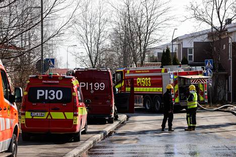 Tampereen Villilänniemessä on syttynyt tulipalo rivitalohuoneistossa.