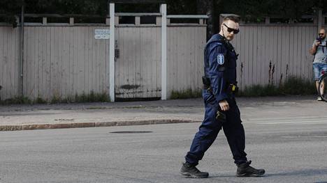 Kuvia poliisin operaatiosta Helsingin Kampissa