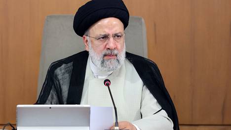 Iranin presidentti Ebrahim Raisi puhui Teheranissa hallituksen kokouksessa 15. toukokuuta.