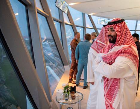 Kruununprinssi Mohammed bin Salman formulakisoissa Arabiemiirikunnissa vuonna 2018.
