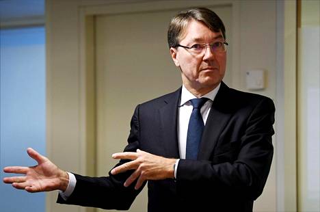 Solidiumin toimitusjohtaja Antti Mäkinen esitteli vuosikatsausta.