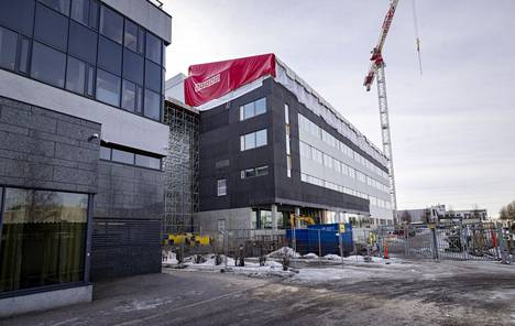 Okmetic is so confident of its future in Finland that it has just invested 400 million euros in the expansion of its production facilities.  The premises are already at crest height and will be completed by the end of the year.