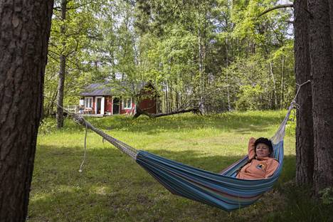 Pysähdy, nauti ja rauhoitu. Siinä Sara Söderlundin ohjeet Naawa Nature Campiin majoittuvalle matkailijalle. 