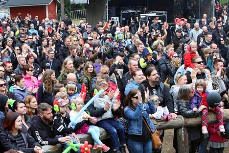 Nummirockin kävijämäärä oli odotetunlainen - Metallikansa kerääntyi jälleen  Kauhajoen Juhannusfestareille - Kauhajoki 