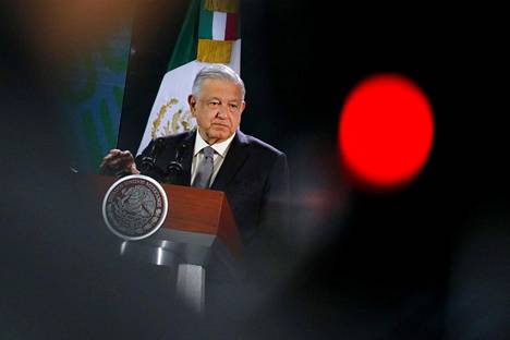 Meksikon presidentti Andrés Manuel López Obrador piti päivittäistä lehdistötilaisuuttaan lokakuussa, kun kartellijohtaja El Chapon poika Ovidio Guzmán oli pidätetty mutta jouduttu päästämään väkivallan takia vapaaksi.