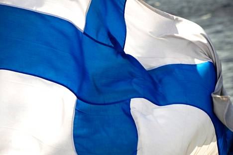 Aika ajoin esitetään, että kansallislaulun tilalle voitaisiin vaihtaa Finlandia-hymni.