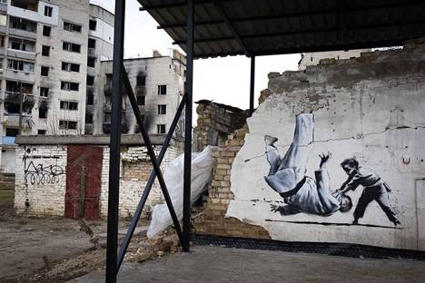 Brittitaiteilija Banksyn katutaidetta Borodiankassa. 