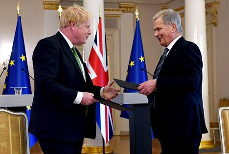 Presidentti Sauli Niinistö piti keskiviikkona tiedotustilaisuuden Britannian pääministeri Boris Johnsonin kanssa.