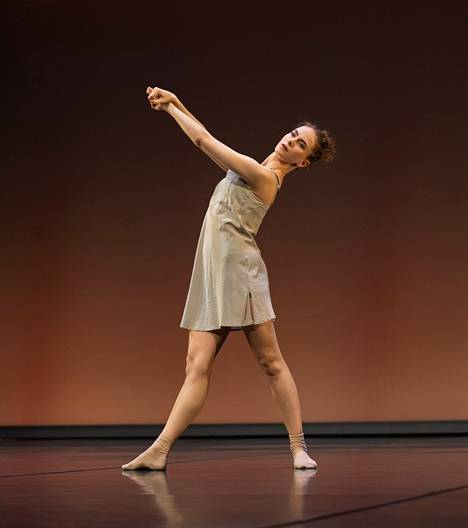 Viola Länsivuoren koreografia yllätti katsojat balettikilpailussa, sillä tanssi nivoutui sauna-podcastiin.
