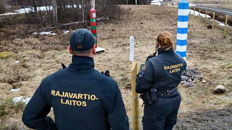 Rajavartijat vartioivat itärajaa Pohjois-Karjalassa Tohmajärven Värtsilässä. 