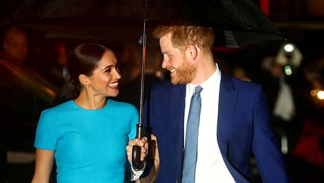 Kuninkaalliset | Prinssi Harry ja Meghan maksoivat takaisin yli kaksi miljoonaa puntaa veronmaksajien kustantamia remonttikuluja – rahat saatiin tuoreesta Netflix-sopimuksesta