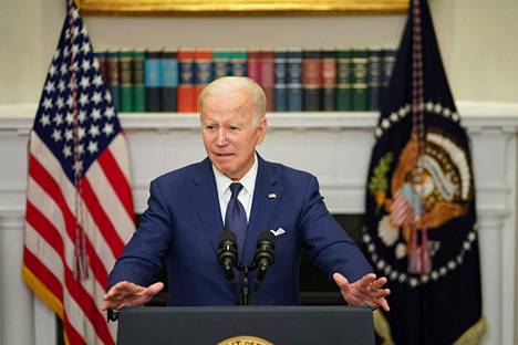 Yhdysvaltain presidentti Joe Biden pitämässä puhetta Washingtonissa tiistaina Texasin Uvaldessa tapahtuneen kouluampumisen jälkeen.