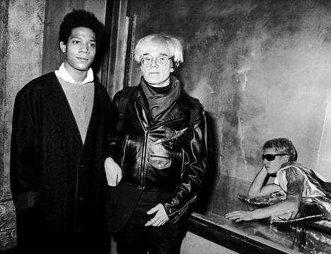 Jean-Michel Basquiat ja Andy Warhol kuvattuna New Yorkissa vuonna 1984.