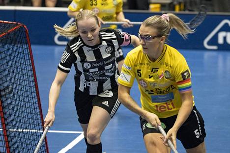 TPS:n kapteeni Jenna Saario (89) ja PSS:n kapteeni Inka Lampinen (5) yrittävät johdattaa joukkueensa Suomen mestaruuteen.