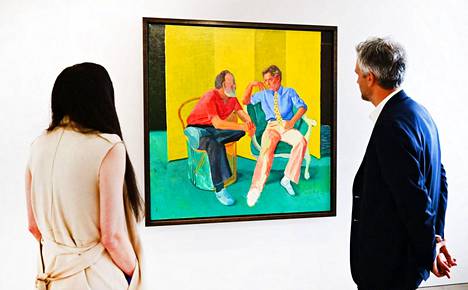 David Hockneyn The Conversation vuodelta 1980 oli Paul Allenin kokoelman uudempaa taidetta. Se myytiin 7,8 miljoonalla dollarilla osana ennätysmäistä huutokauppaa keskiviikkona New Yorkissa.
