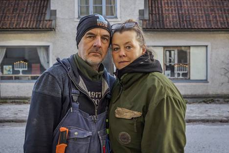 Johan Lundqvist Runes ja Marie Runes kertovat olevansa huolestuneita Gotlannin turvallisuustilanteesta.