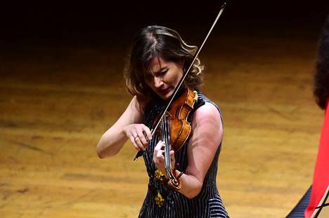 Lisa Batiashvili konsertoi Bolognassa 2021.