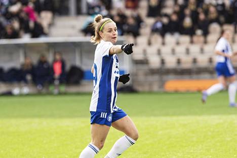 Essi Sainio pelasi viimeiset kahdeksan kautta HJK:ssa. 