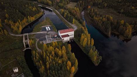 UPM omistaa noin neljäsosan Suomen vesivoimasta joko suoraan tai osakkuuksien kautta. Yhtiön omistama Katerman voimalaitos Kuhmossa on teholtaan 12,5 megawattia.