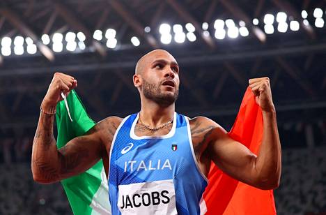 Italialainen pikajuoksija Lamont Marcell Jacobs voitti Tokion olympialaisissa kultaa sadalla metrillä.