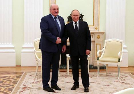 Valko-Venäjän presidentti Alexander Lukašenka ja Venäjän presidentti Vladimir Putin tapasivat Moskovassa perjantaina. 