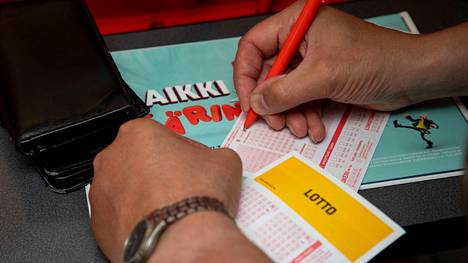 Lotto on ollut rahapeleistä perinteisesti suomalaisten suosiossa.
