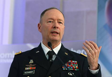 Tiedusteluvirasto NSA:ta johtava Keith Alexander puhui kyberturvallisuudesta Washingtonissa lokakuun lopussa.