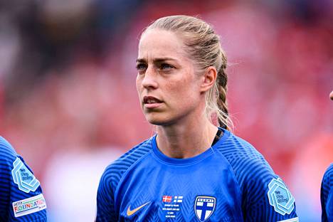 Helmarien goalkeeper Linda Sällström reacted strongly to the Spanish Football Federation's decision on Saturday to defend its chairman Luis Rubiales through the courts.