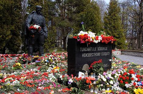 The new location of the Bronze Warrior is in the Estonian Military Cemetery.  The picture is from May 2007, when the statue was recently moved there.