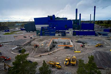 Vantaan Energian jätevoimala sijaitsee Porvoonväylän ja Kehä III:n liittymän läheisyydessä.