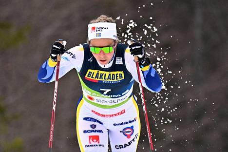 Ruotsin Johanna Hagström kilpaili Planican MM-hiihdoissa vain sprintissä, jossa sivakoi välieriin asti ja sijoittui lopulta kymmenenneksi. Kuva karsintahiihdosta.